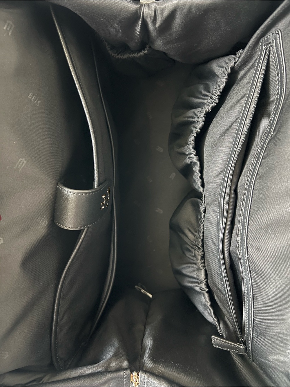 BÉIS x Wicked Black Weekender Bag – Limited Edition, Like New - Picture 4 of 10